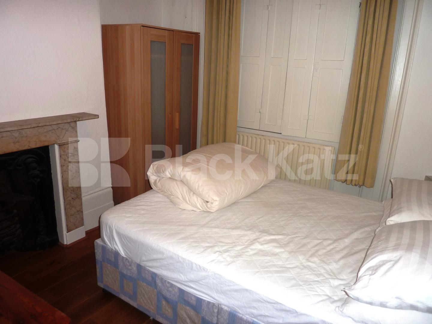 			Only 1 calender months deposit instead of 6 weeks, saving £609!, 1 Bedroom, 1 bath, 1 reception Flat			 Swinton Street, KINGS CROSS 